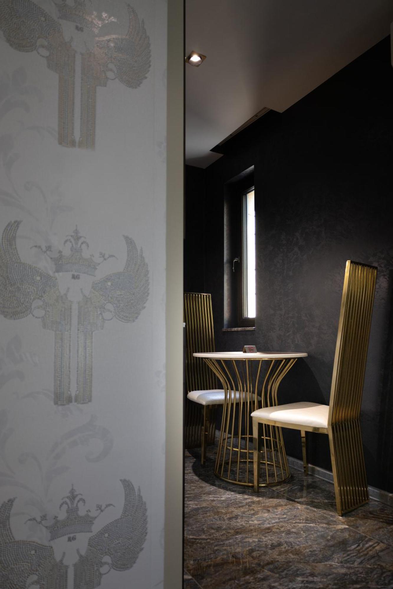 The Hidden Bank: Silver Bullet Plovdiv Exterior photo